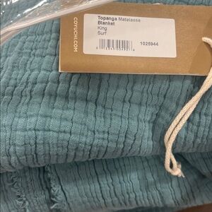 COYUCHI Topanga Maltese Blanket: Color/ Surf
